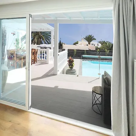Graceful Puerto Del Carmen 5 Bedrooms Vega Del Carmen Distant Sea Views Villa