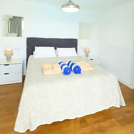 Вілла Graceful 5 Bedrooms Vega Del Carmen *