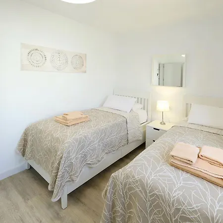 Graceful 5 Bedrooms Vega Del Carmen Вілла *