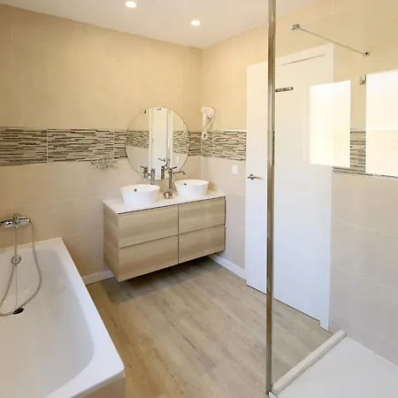 Вілла Graceful 5 Bedrooms Vega Del Carmen