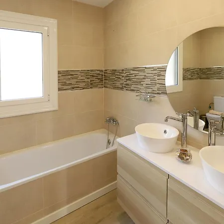 Вілла Graceful 5 Bedrooms Vega Del Carmen